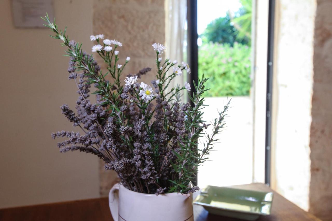 Casina Fumarola Guest House Ostuni Exterior photo